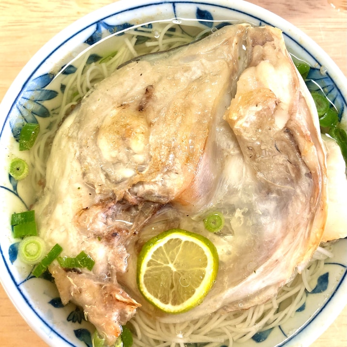 アラで作る鯛にゅうめん